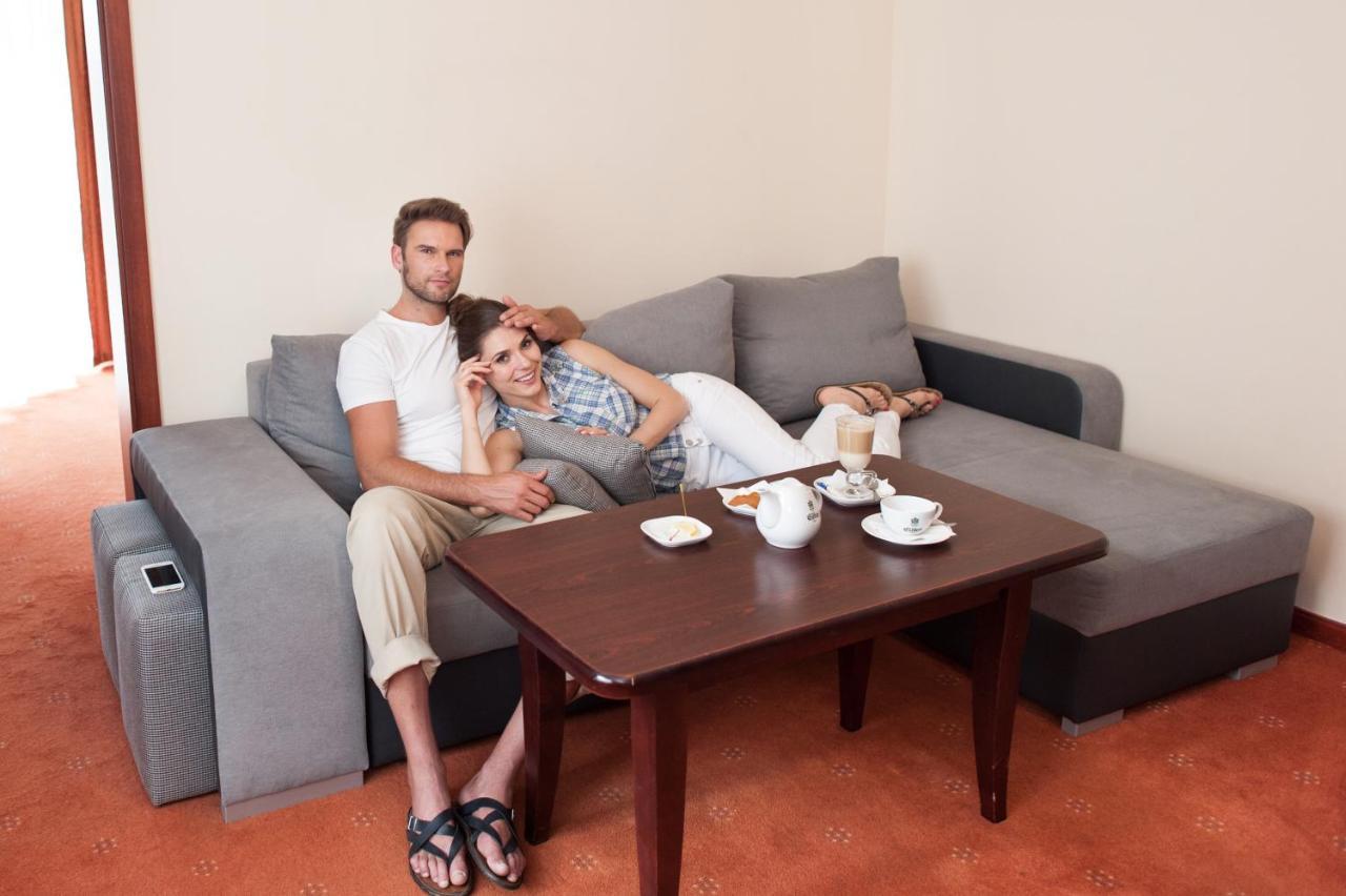Hotel Orw Magnat Zieleniewo  Exteriér fotografie